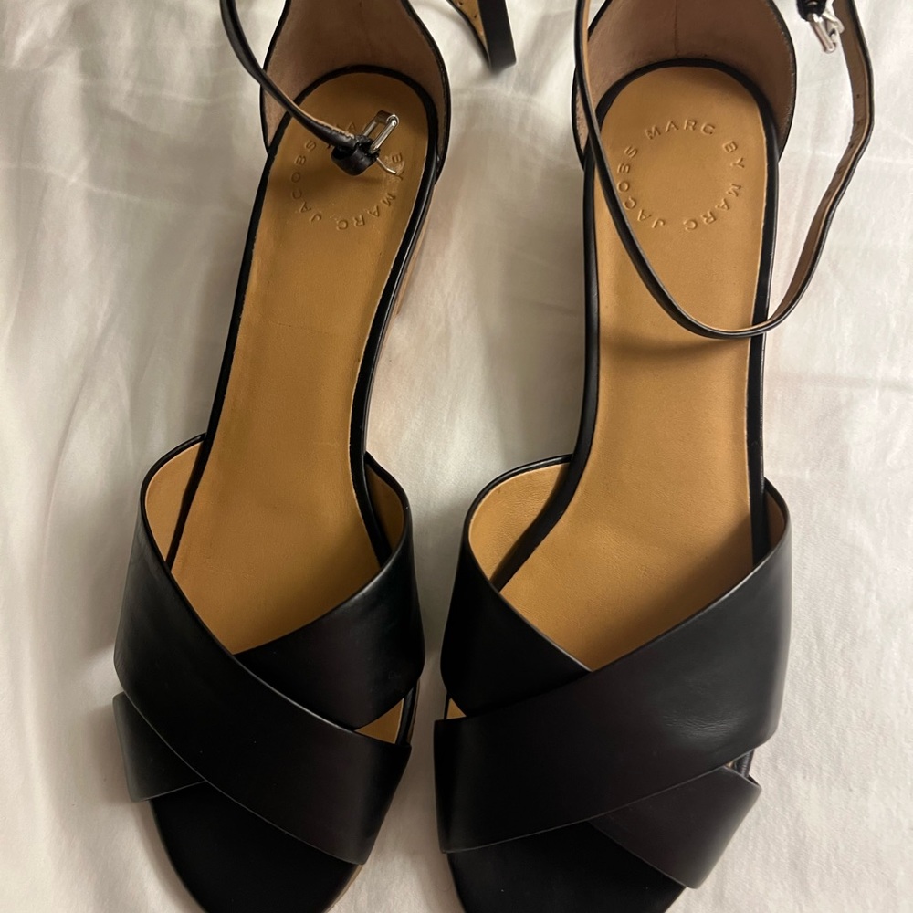 Marc Jacobs black leather wedge sandals size 9